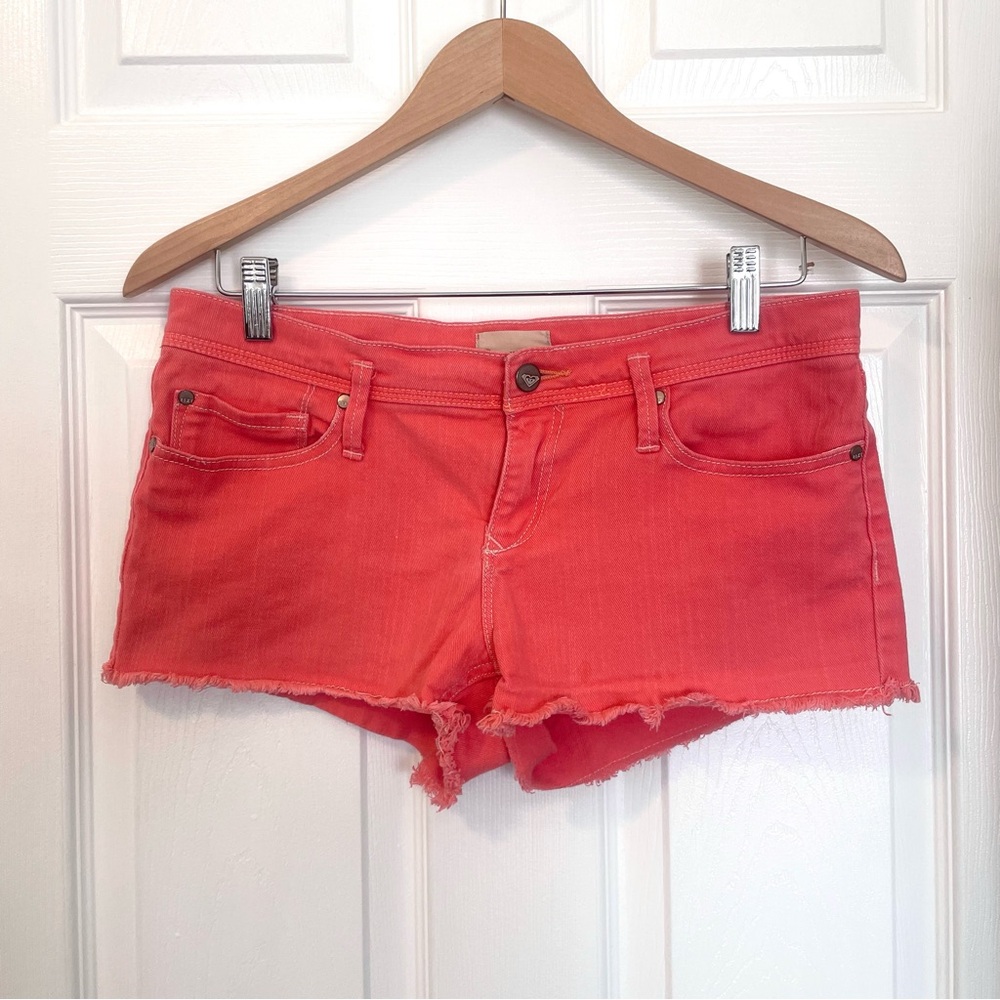 Y2K Roxy Denim Low Rise Jean Shorts Salmon Coral Pink Size 28 Raw Hem Micro